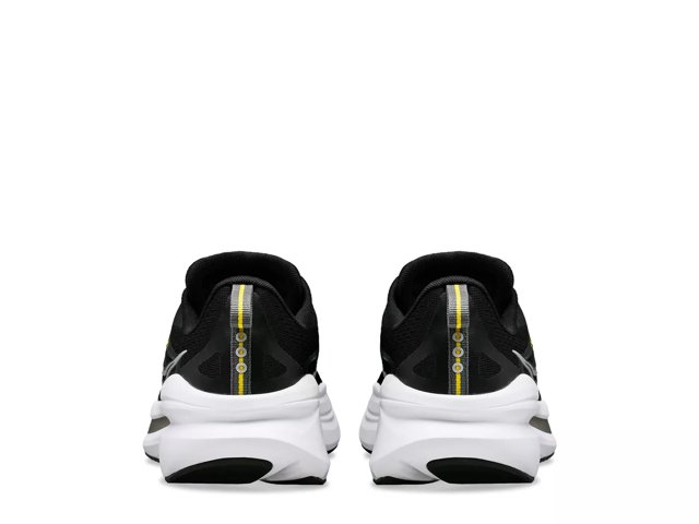 Omni 22 Running Shoe - Women's