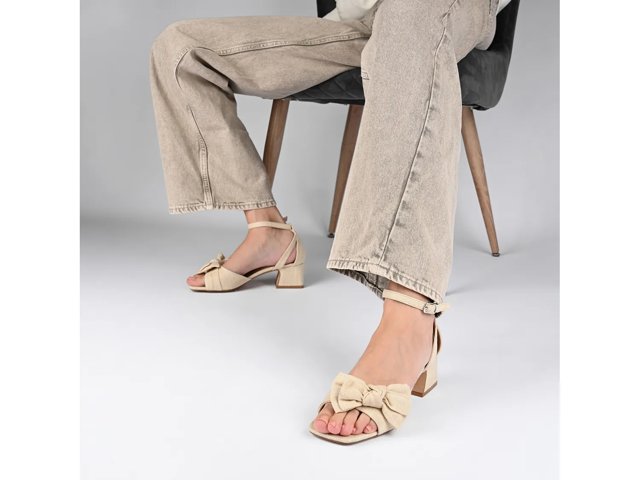 Zevi Sandal