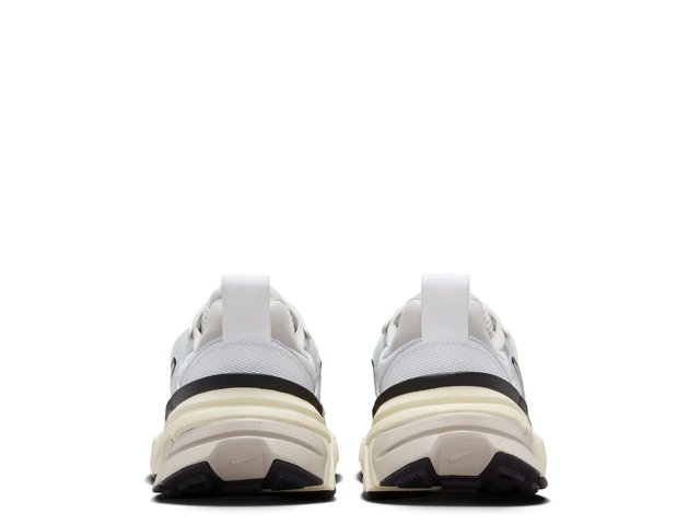 V2K Run Sneaker - Women's