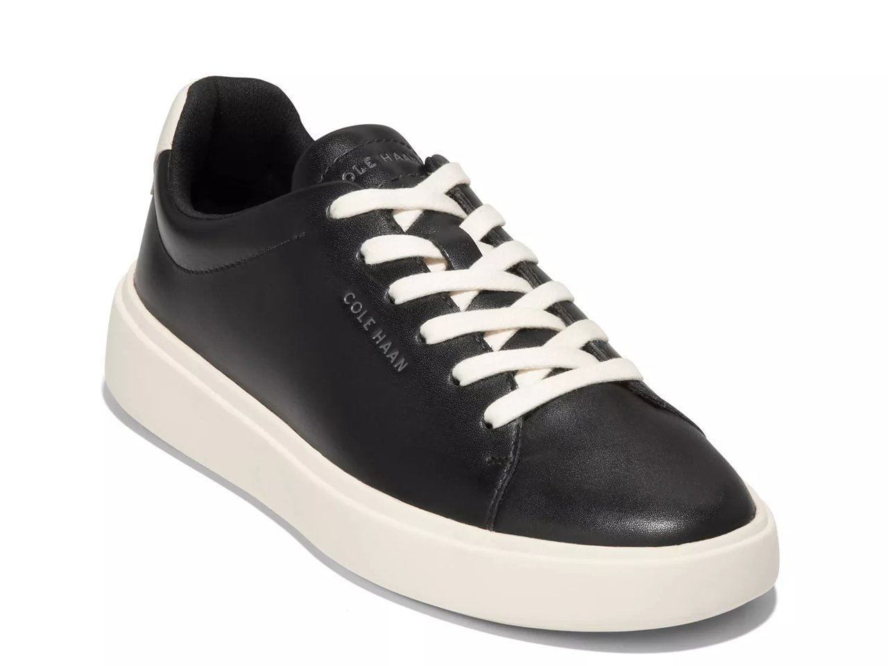 Grand Crosscourt Traveler Sneaker