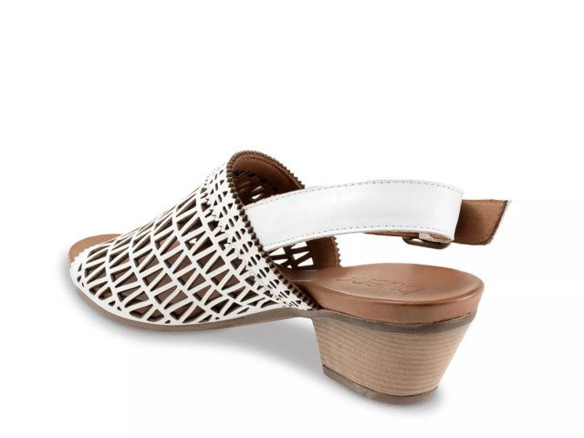 Lia Sandal