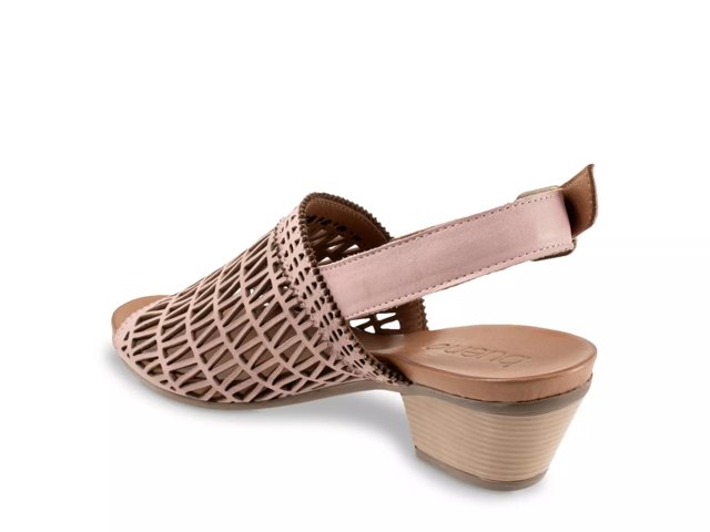 Lia Sandal