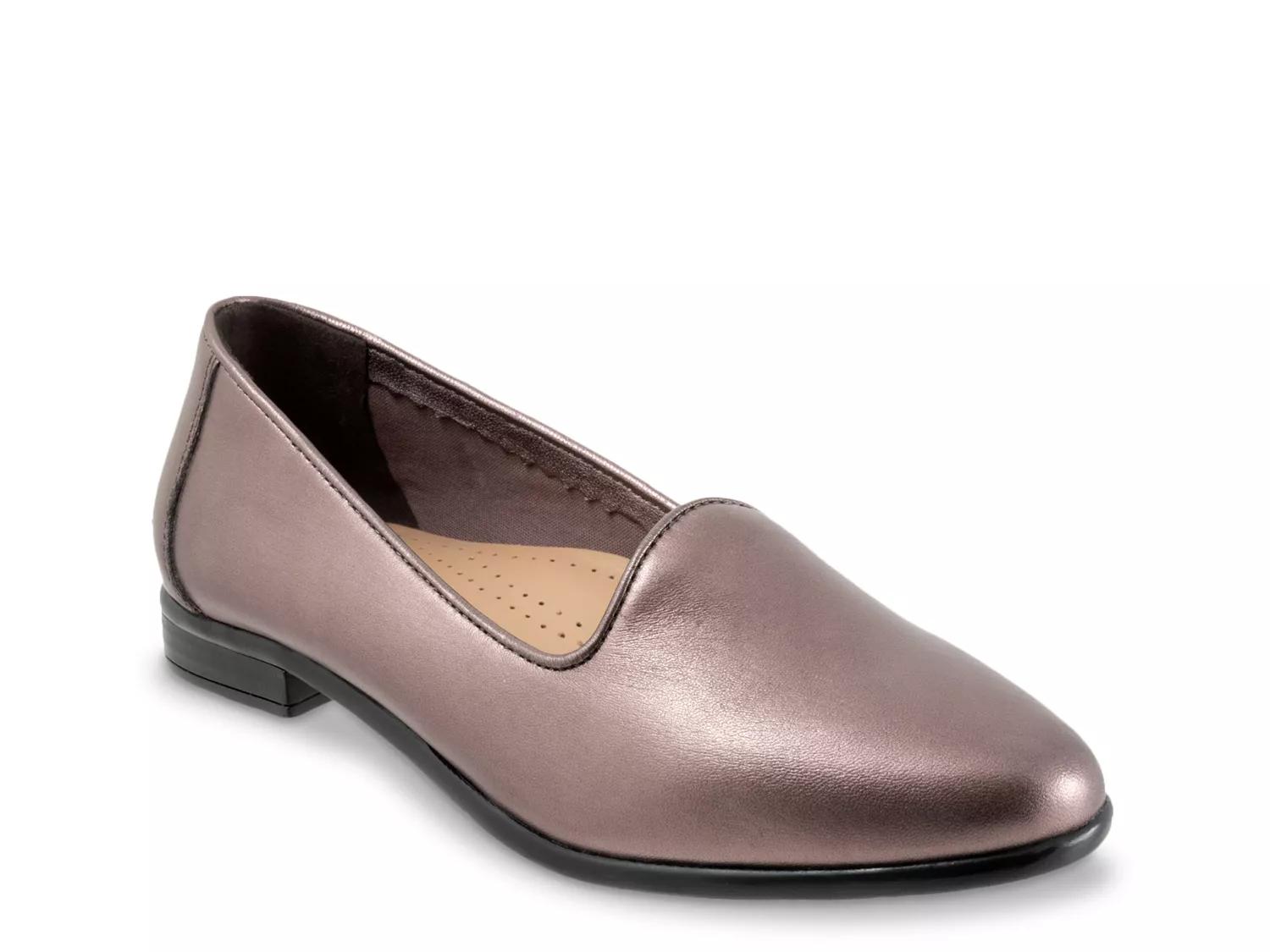 Liz Lux Slip-On - image 5