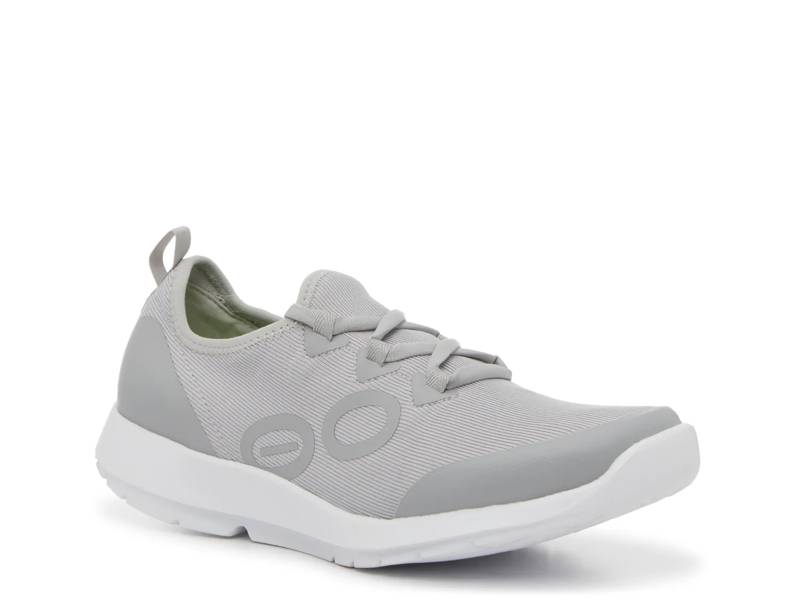 OOmg Sport Sneaker - Women's
