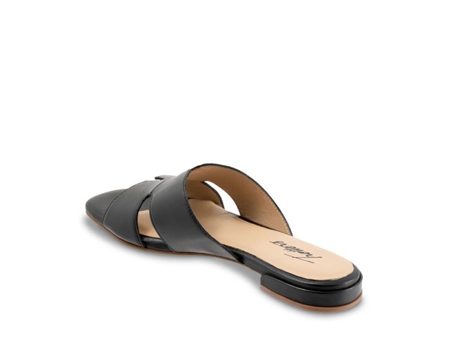 Nell Sandal