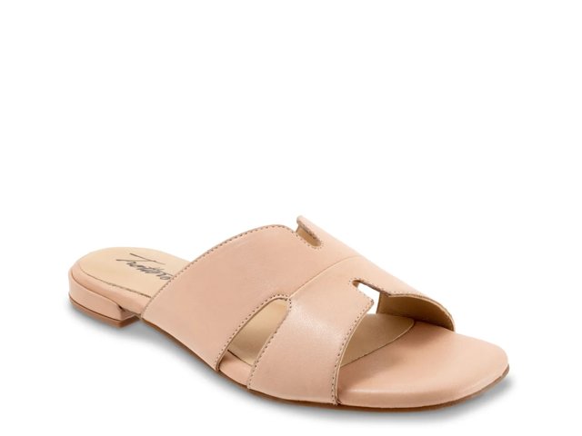 Nell Sandal