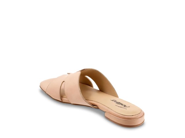 Nell Sandal