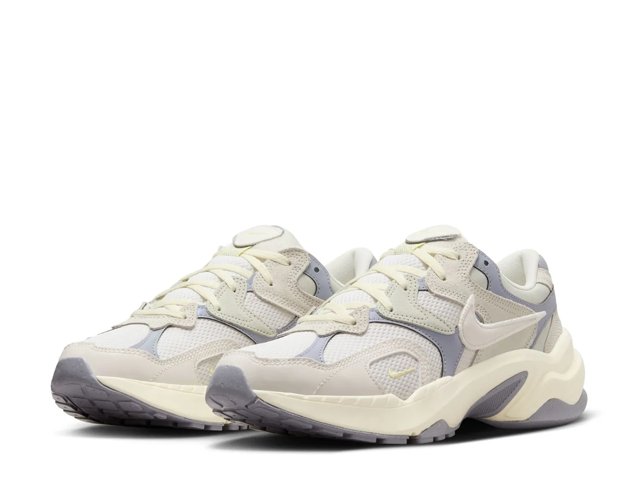 AL8 Sneaker - Women's