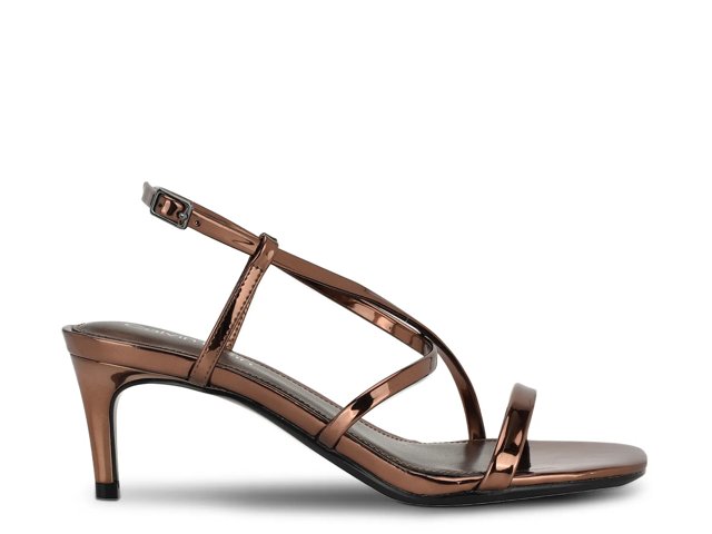 Ishaya Sandal