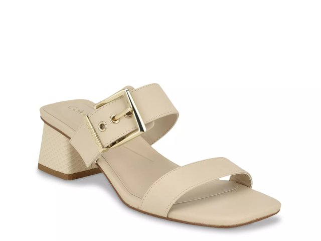 Averie Sandal