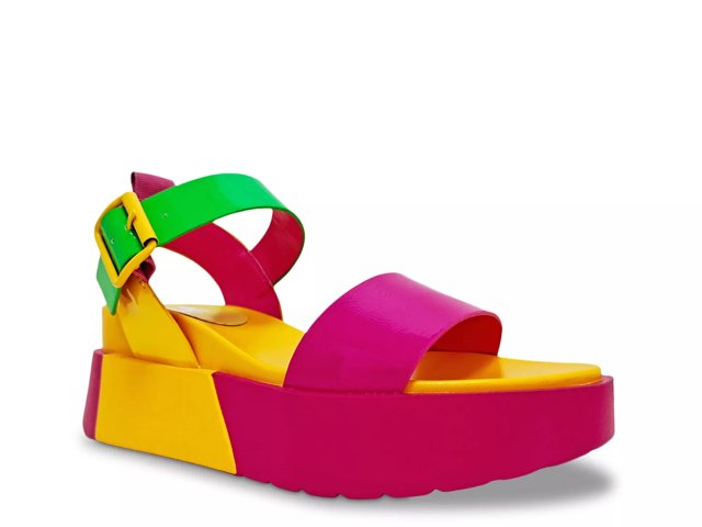 Wonder Wedge Sandal