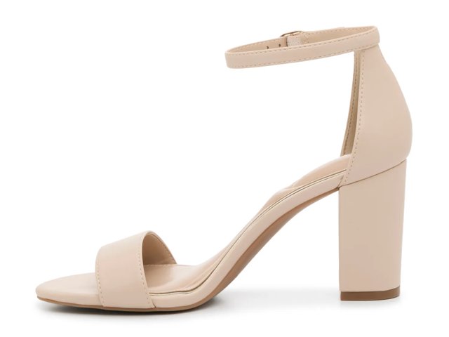 Hailee Sandal