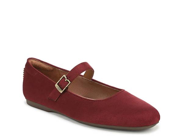 Click to shop women's comfort flats at DSW Designer Shoe Warehouse
