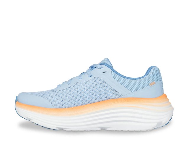 Max Cushioning Endeavour Sneaker - Women's