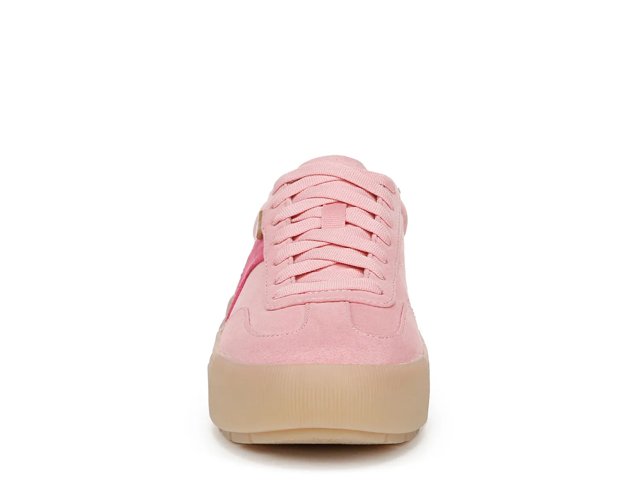 Time Off Win Platform Sneaker