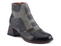 Copine Bootie Black view