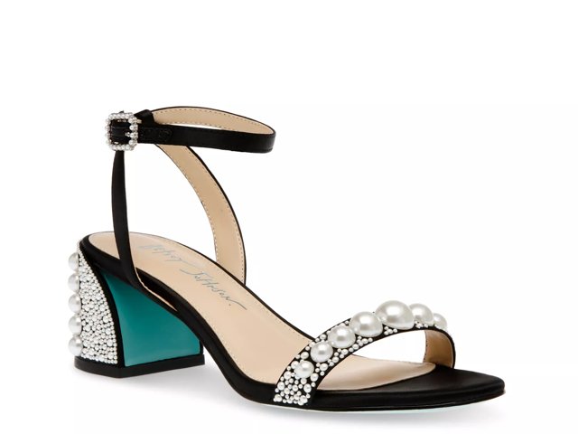 Tina Sandal
