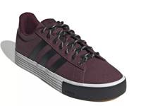 Daily 4.0 Sneaker - Men's Maroon view