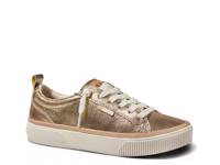Lay Day Dawn Sneaker - Women's Gold Metallic view