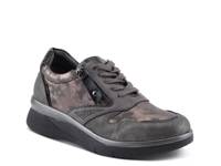 Wyclef Sneaker - Women's Pewter Metallic view