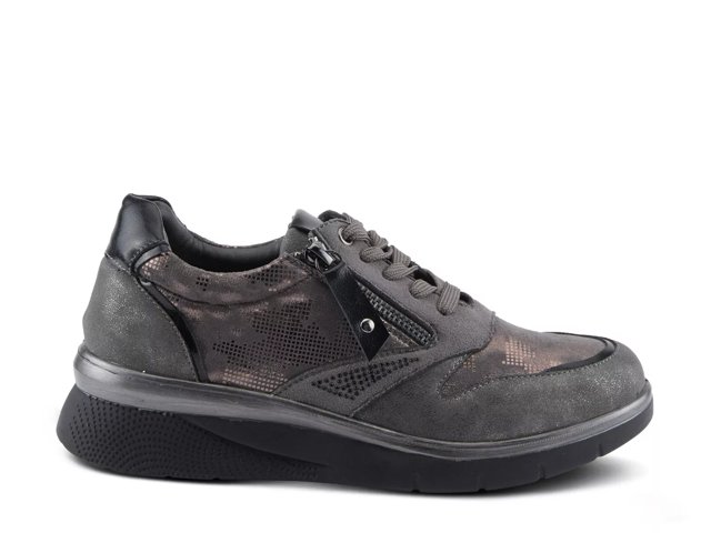 Wyclef Sneaker - Women's