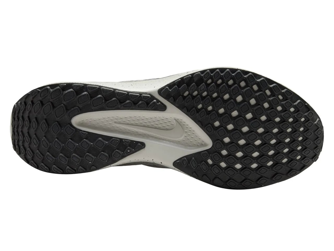 Quest 6 Running Shoe - Men's