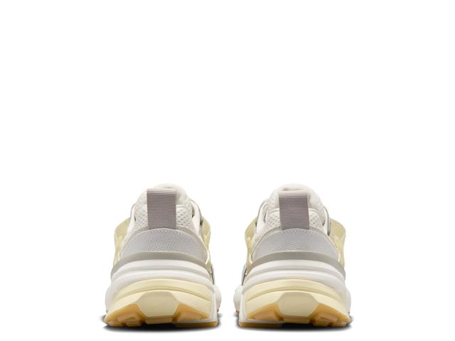 V2K Run Sneaker - Women's