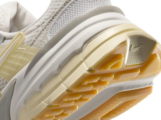 Nike V2K Run Sneaker - Women's - Free Shipping | DSW