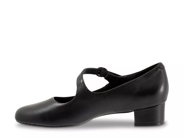 Desna Mary Jane Pump
