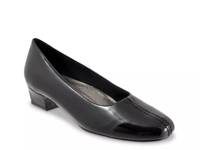 Doris Pump Black view