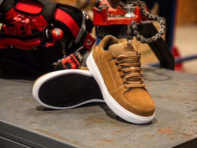 Volcom Evolve Composite Toe Work Sneaker - Men's - Free Shipping | DSW