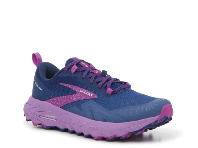 Cascadia 17 Running Shoe - Women's