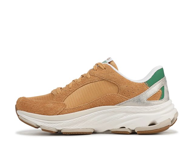 Devotion X Max Classic Sneaker - Women's