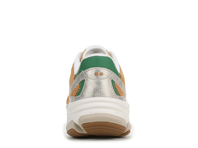 Devotion X Max Classic Sneaker - Women's