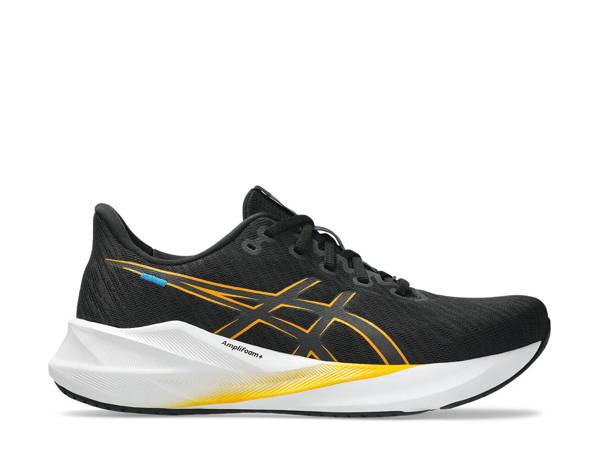 Featuring the men's ASICS Versablast 4 Running Shoe .  Click to shop men's ASICS at DSW Designer Shoe Warehouse