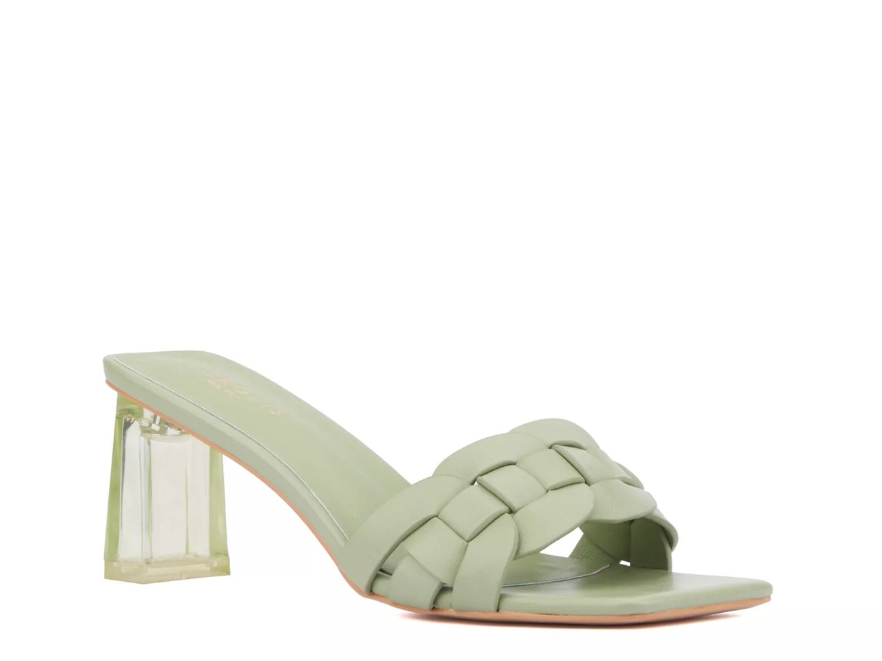 Ela Sandal