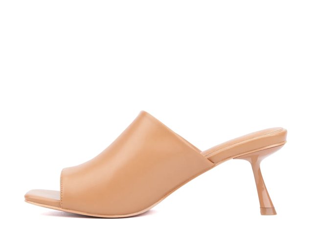 Idina Sandal