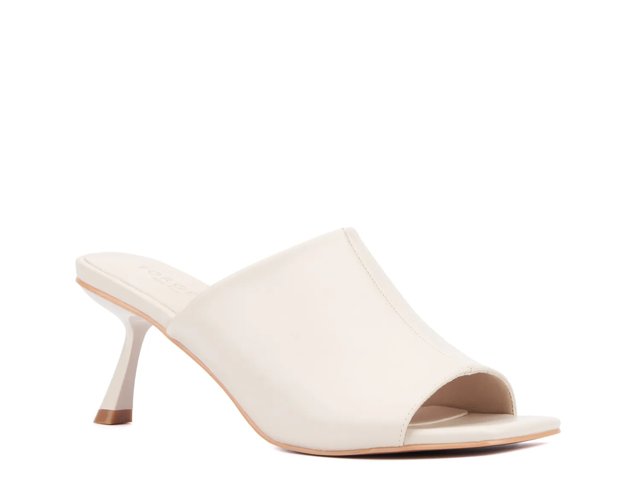 Idina Sandal