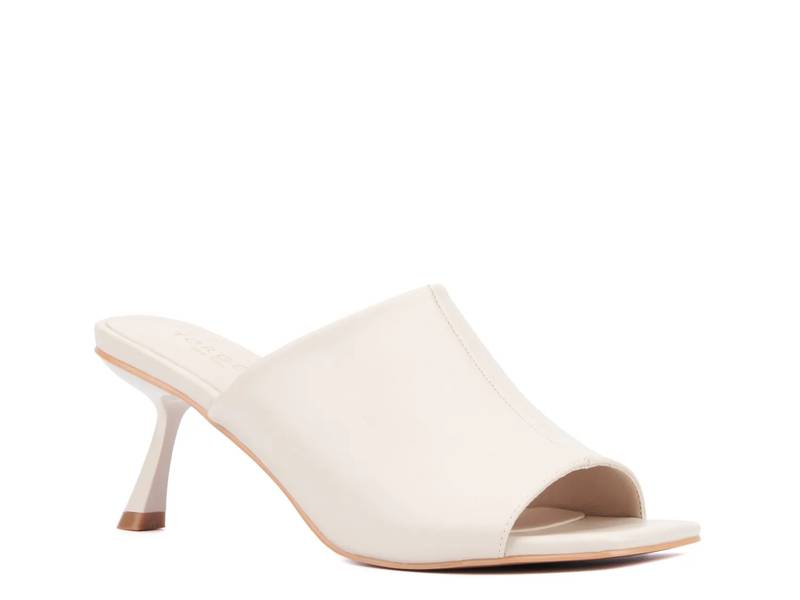 Idina Sandal
