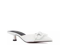 Agustina Mule White view