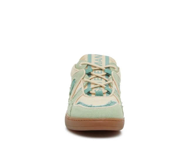 Jayne Sneaker