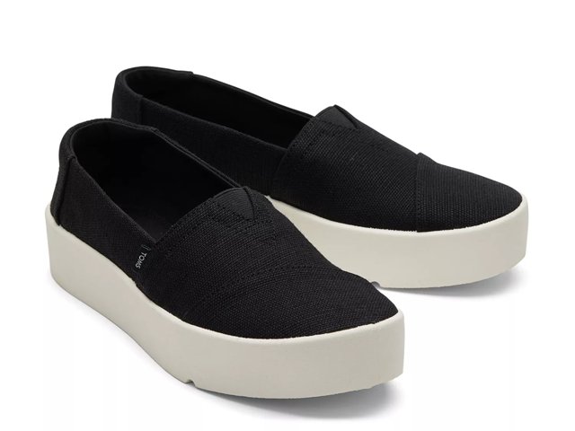 Verona Slip-On Sneaker - Women's