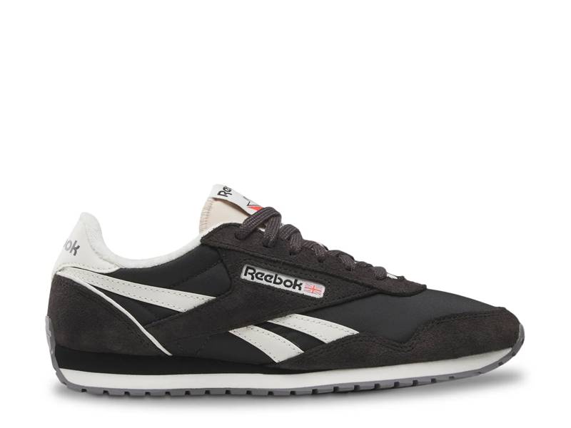 Classic AZ Sneaker - Women's