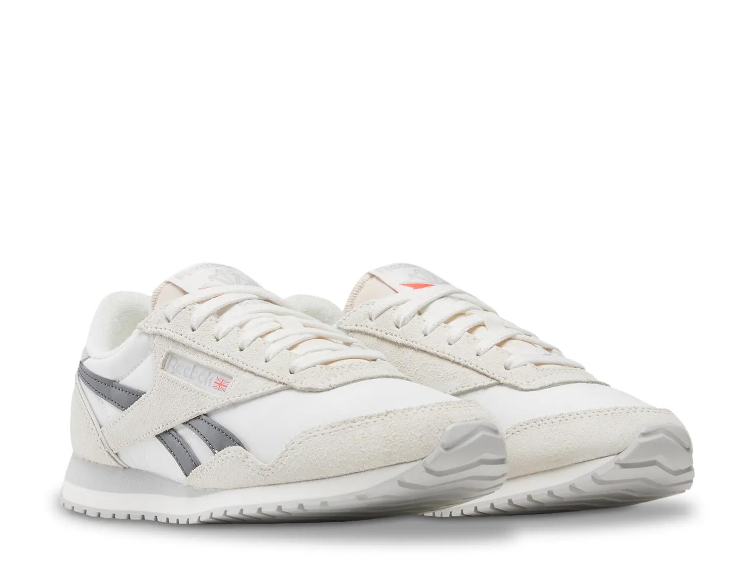 Classic AZ Sneaker