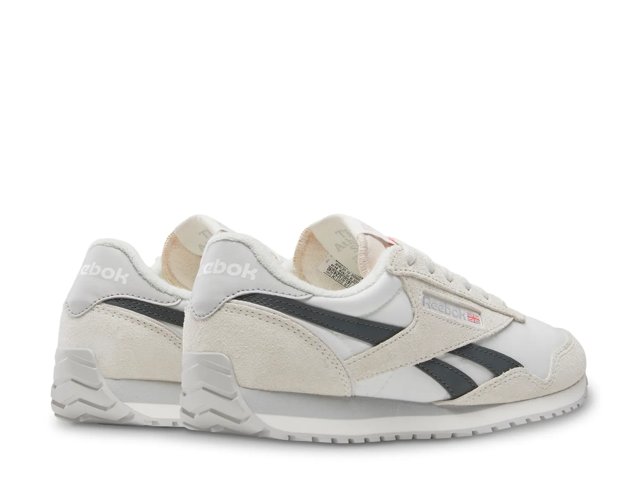 Classic AZ Sneaker - Women's