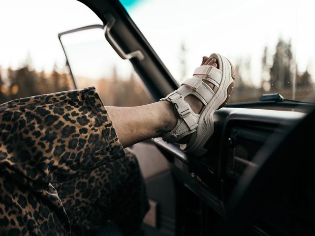 Teva Hurricane Ampsole Gaila Platform Sandal - Free Shipping | DSW