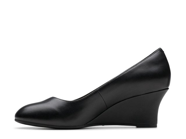 Olivette Pearl Wedge Pump