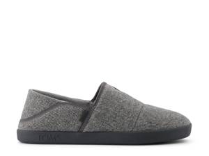 Click to shop men's grey slippers at DSW Designer Shoe Warehouse.