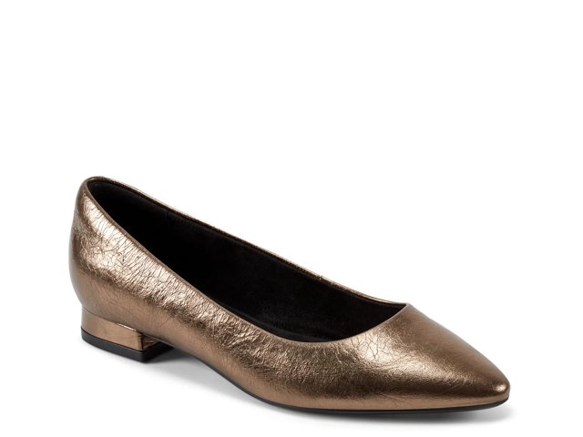 Tessa Total Motion Flat