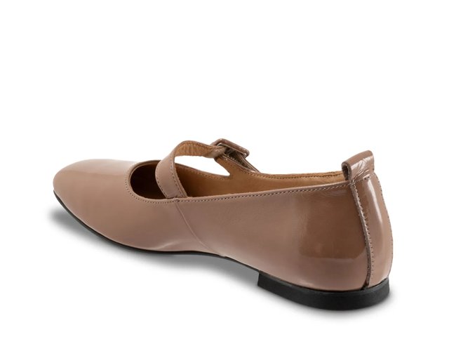Eliana Mary Jane Flat